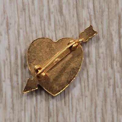 Vintage Earrings, Pendants & Pin