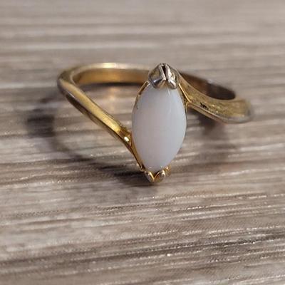 Vintage 14kt. Gold Fill Ring with a White Stone