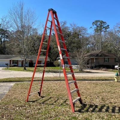 WERNER ~ 12â€™ Fiberglass Ladder