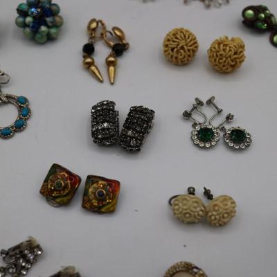 Costume Jewelry Clip On Earrings (50 Pairs)