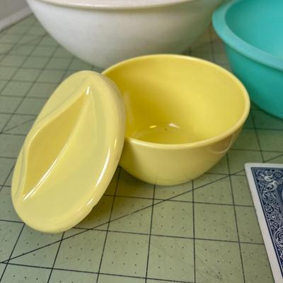 Vintage Mixing Bowl Tupperware Bundle