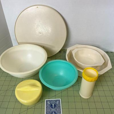 Vintage Mixing Bowl Tupperware Bundle