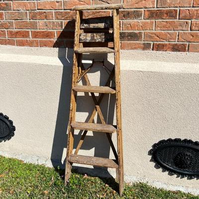 Antique 4â€™ Wood Ladder