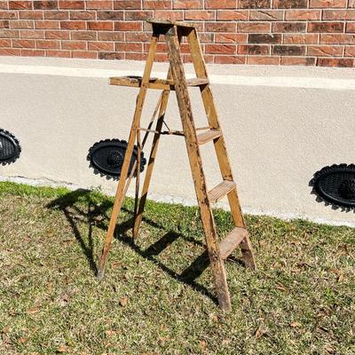 Antique 4â€™ Wood Ladder