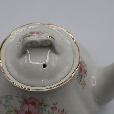 Fine Earthenware Teapot