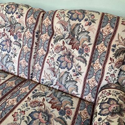 LA-Z-BOY ~ Queen Size Tufted Sofa Sleeper