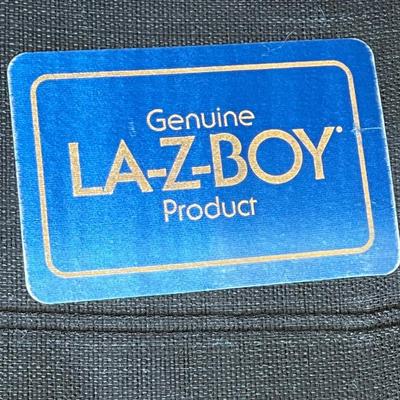 LA-Z-BOY ~ Queen Size Tufted Sofa Sleeper