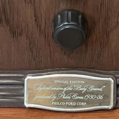 PHILCO ~ Ford Special Edition Radio Stylized Version Of The Baby Grand