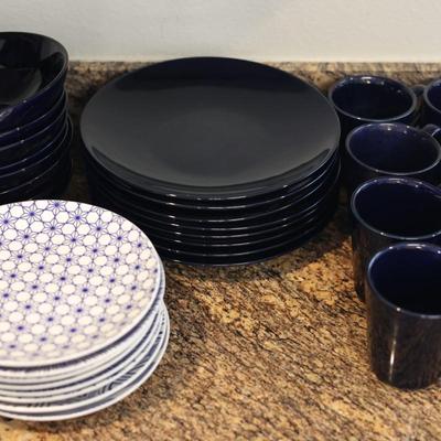 Baum Blue & White Dish Set