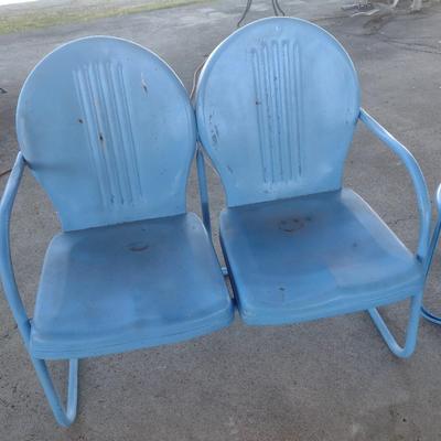 Vintage MCM Double Seat Metal Lawn Chair with Side Table
