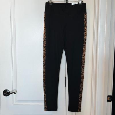 7 New With Tags I.N.C. Leggings Sz SM