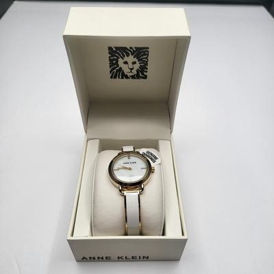 NIB Anne Klein Women's Watch Genuine Diamond