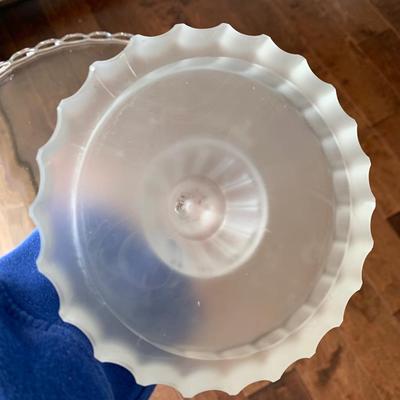 Raised Cake Plate Frosted Base