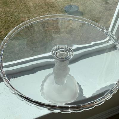 Raised Cake Plate Frosted Base