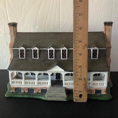 LOT 7X: 1998 Lang & Wise Collectibles Colonial Williamsburg #11 
