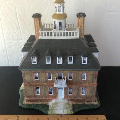 LOT 12X: 2003 Lang & Wise Collectibles Colonial Williamsburg #19 
