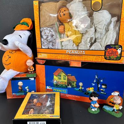 LOT 123L: Vintage Department 56 Peanuts Halloween Party, Best Pals, Hallmark Keepsake The Peanuts Gang, Figure Collection & More
