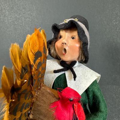 LOT 126L: Byers Choice The Carolers - Pilgrim Boy and Pilgrim Lady w/ Kindles Pilgrim Women, Pilgrim Man & Native American Women