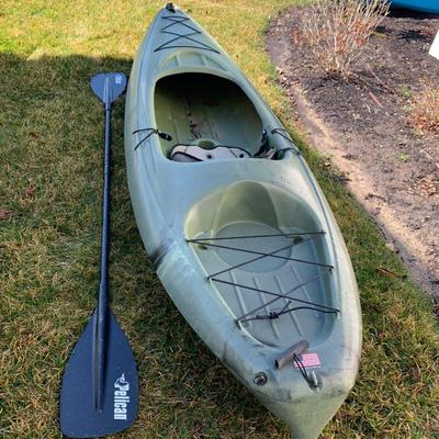 Field & Stream Blade Green Kayak w/ Pelican Paddle