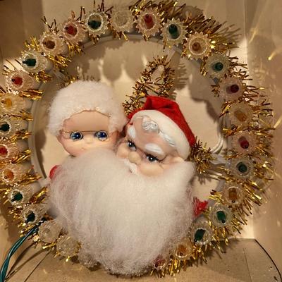 Vintage Mr & Mrs Claus Wreath