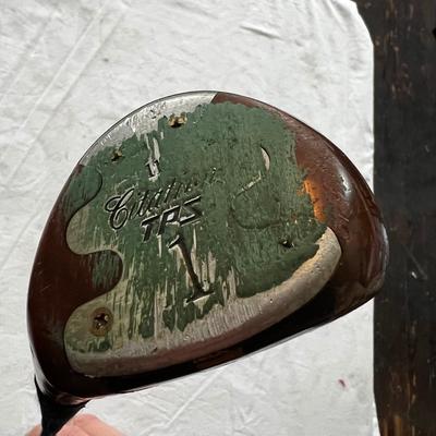 U728 Vintage Wood Gold Clubs