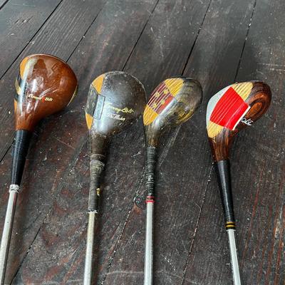 U728 Vintage Wood Gold Clubs