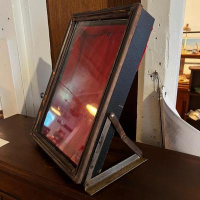 731 Antique Young Bros Box MFRS 1901 Display Box