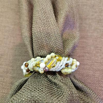 Assortment of Placemats, Napkins and Napkin Rings (DR-DW)