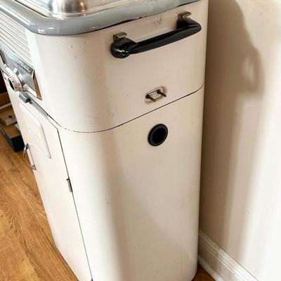 WESTINHOUSE ~ Roaster With Stand ~ Circa 1950â€™s