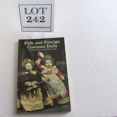 Folk and Foreign Costume Dolls Guide, 1980