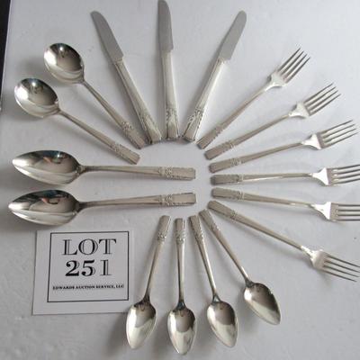 Vintage Lady Drake Pattern Partial Set, William A Rogers/Oneida Ltd, AA Heavy Silverplate