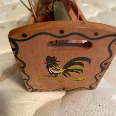 Sun glasses in rooster basket