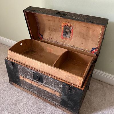Vtg Dome Top Trunk