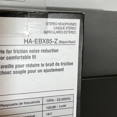 Lot of 3 New Earbuds, Headphones