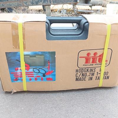 Brand new JM Pro-Line Hydraulic porta power jack / power press