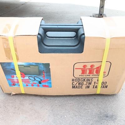 Brand new JM Pro-Line Hydraulic porta power jack / power press