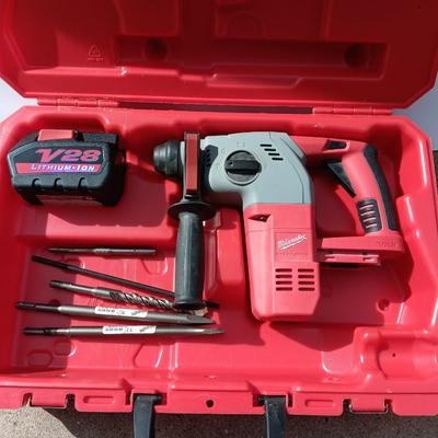 Milwaukee 1" SDS Rotary Hammer kit - Rotary hammer - Battery - bits and molded case - No charger