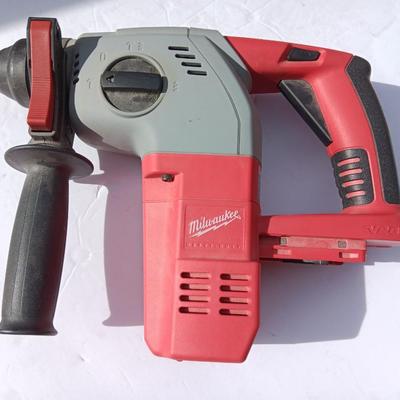 Milwaukee 1" SDS Rotary Hammer kit - Rotary hammer - Battery - bits and molded case - No charger