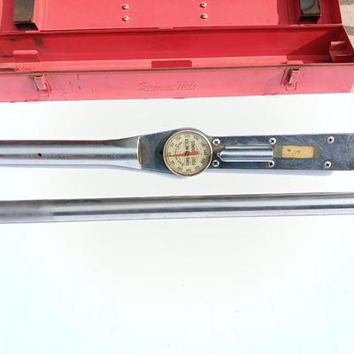 Vintage SNAP-ON tools corp. Torque wrench with metal storage box
