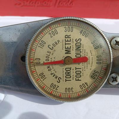 Vintage SNAP-ON tools corp. Torque wrench with metal storage box