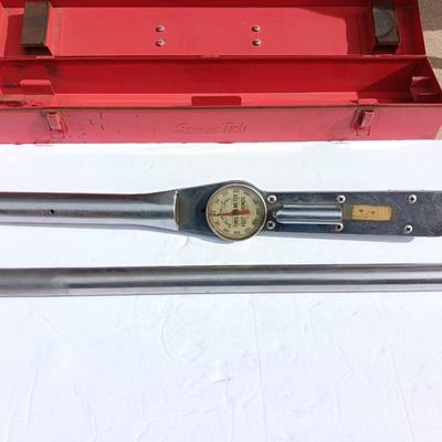 Vintage SNAP-ON tools corp. Torque wrench with metal storage box
