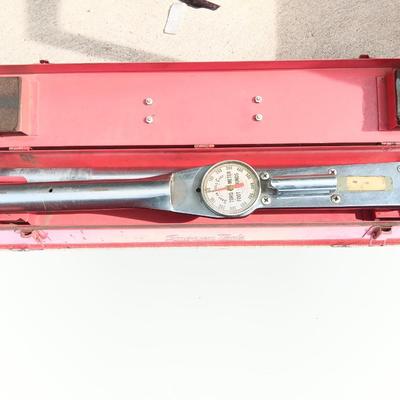 Vintage SNAP-ON tools corp. Torque wrench with metal storage box