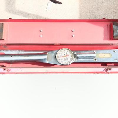 Vintage SNAP-ON tools corp. Torque wrench with metal storage box