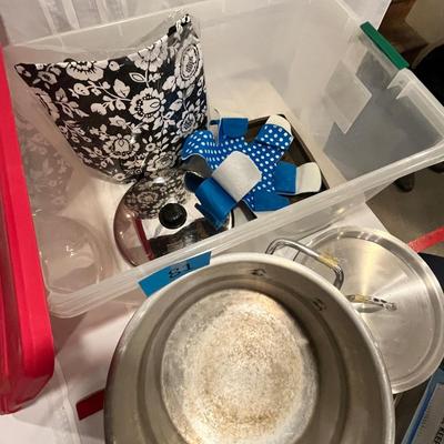 Tote of Kitchen
