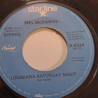 Vinyl record Albums - Ronnie McDowell - Robert Mitchum - Mel McDaniel and more! 45RPM Records