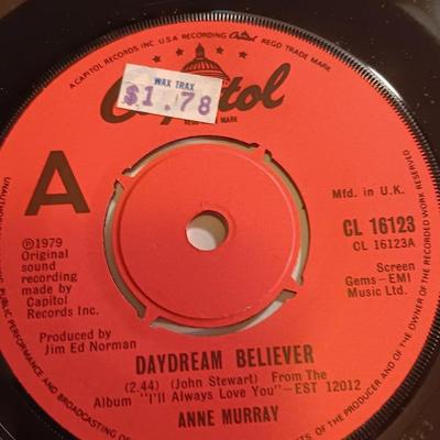 Vinyl record Albums - Ronnie McDowell - Robert Mitchum - Mel McDaniel and more! 45RPM Records