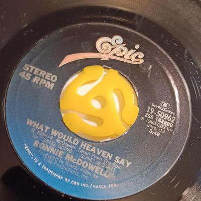 Vinyl record Albums - Ronnie McDowell - Robert Mitchum - Mel McDaniel and more! 45RPM Records