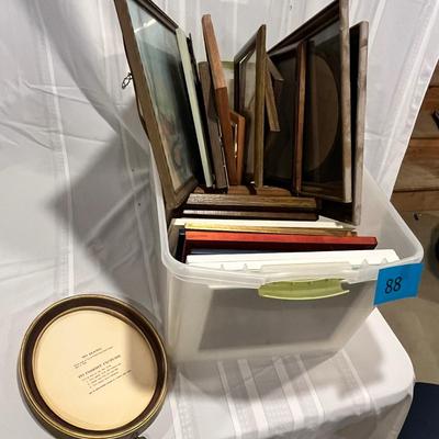 Tote of picture frames