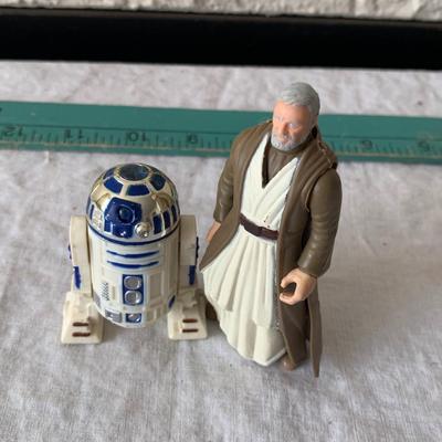 Small Star Wars figures R2D2 and Obe-Wan Kenobi
