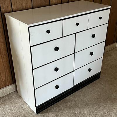 9-Drawer Dresser